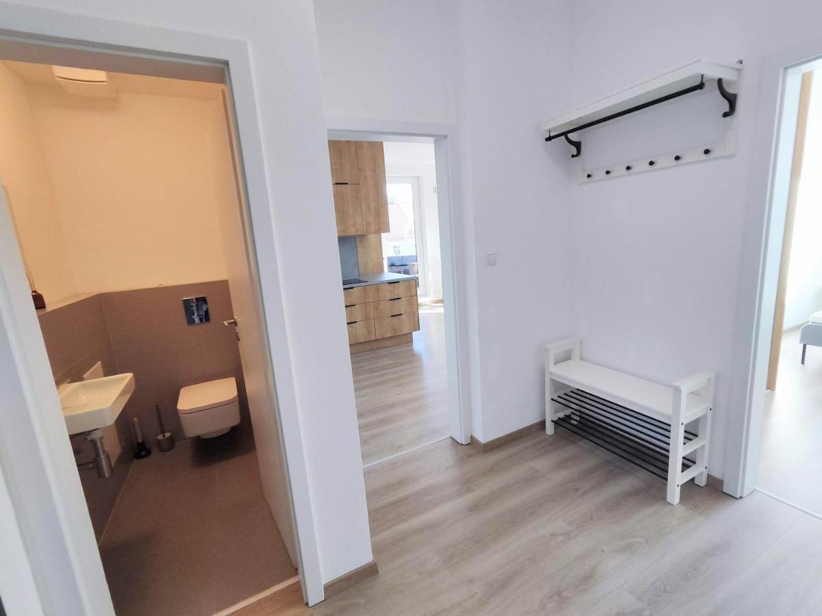 Schanz - Quietly Oriented - Private Parking - Balcony Bratislava Buitenkant foto
