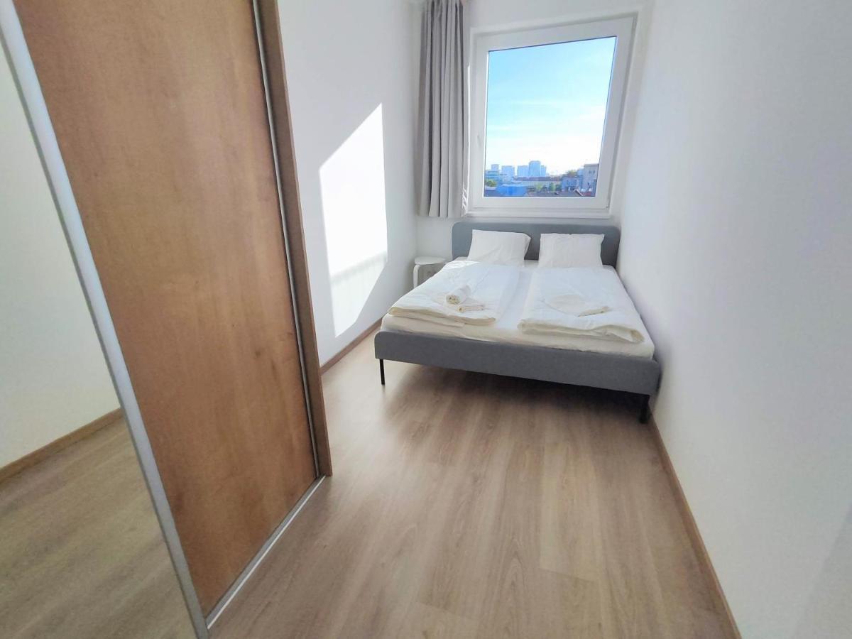 Schanz - Quietly Oriented - Private Parking - Balcony Bratislava Buitenkant foto