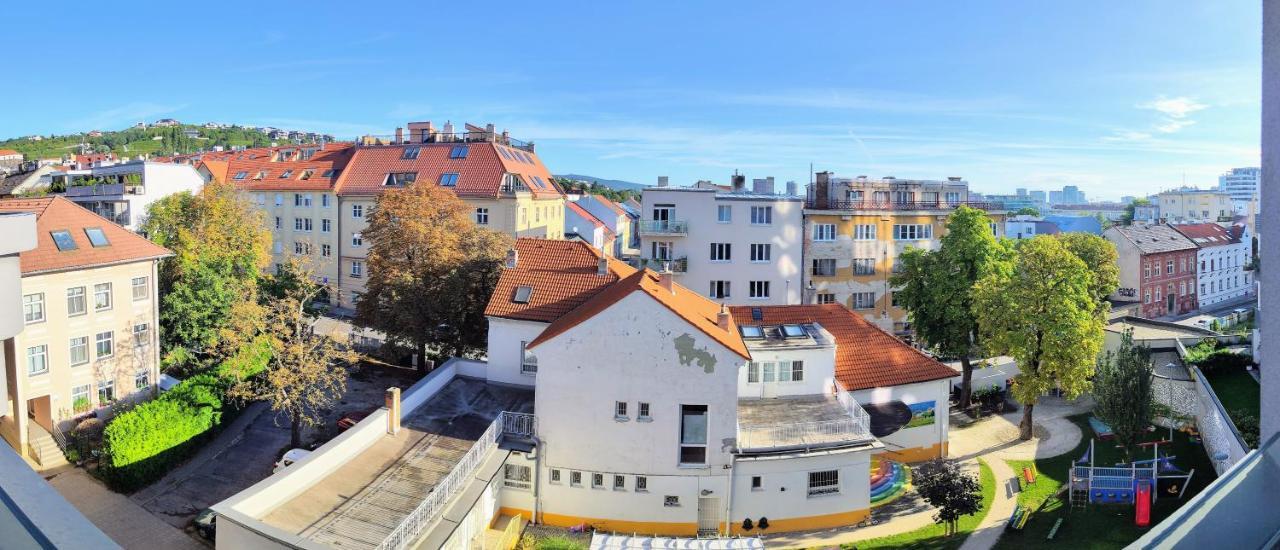 Schanz - Quietly Oriented - Private Parking - Balcony Bratislava Buitenkant foto