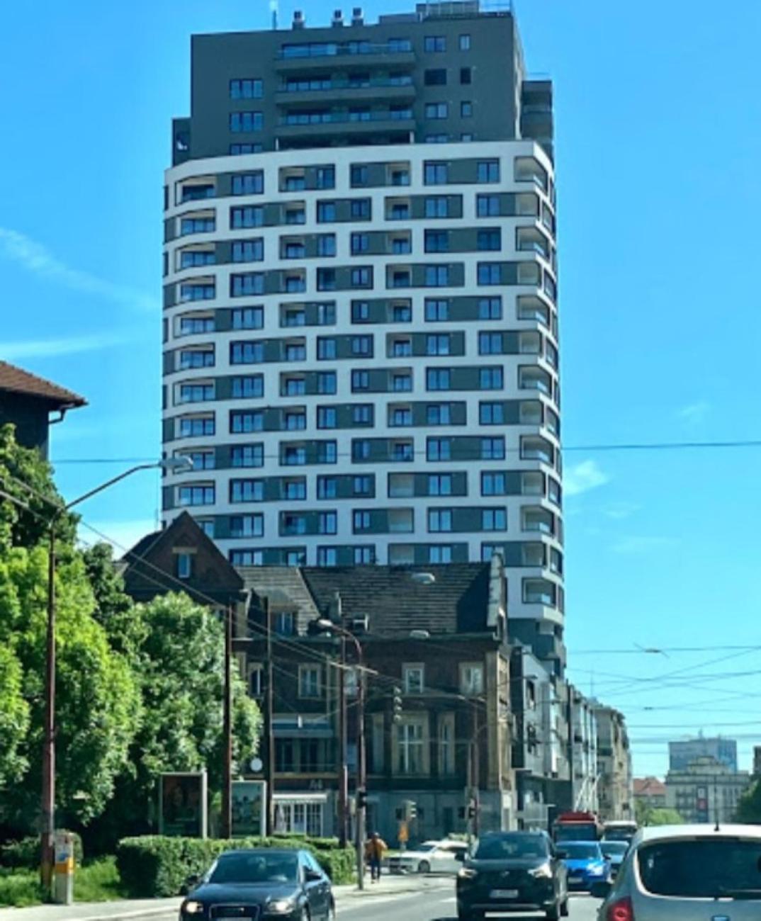 Schanz - Quietly Oriented - Private Parking - Balcony Bratislava Buitenkant foto